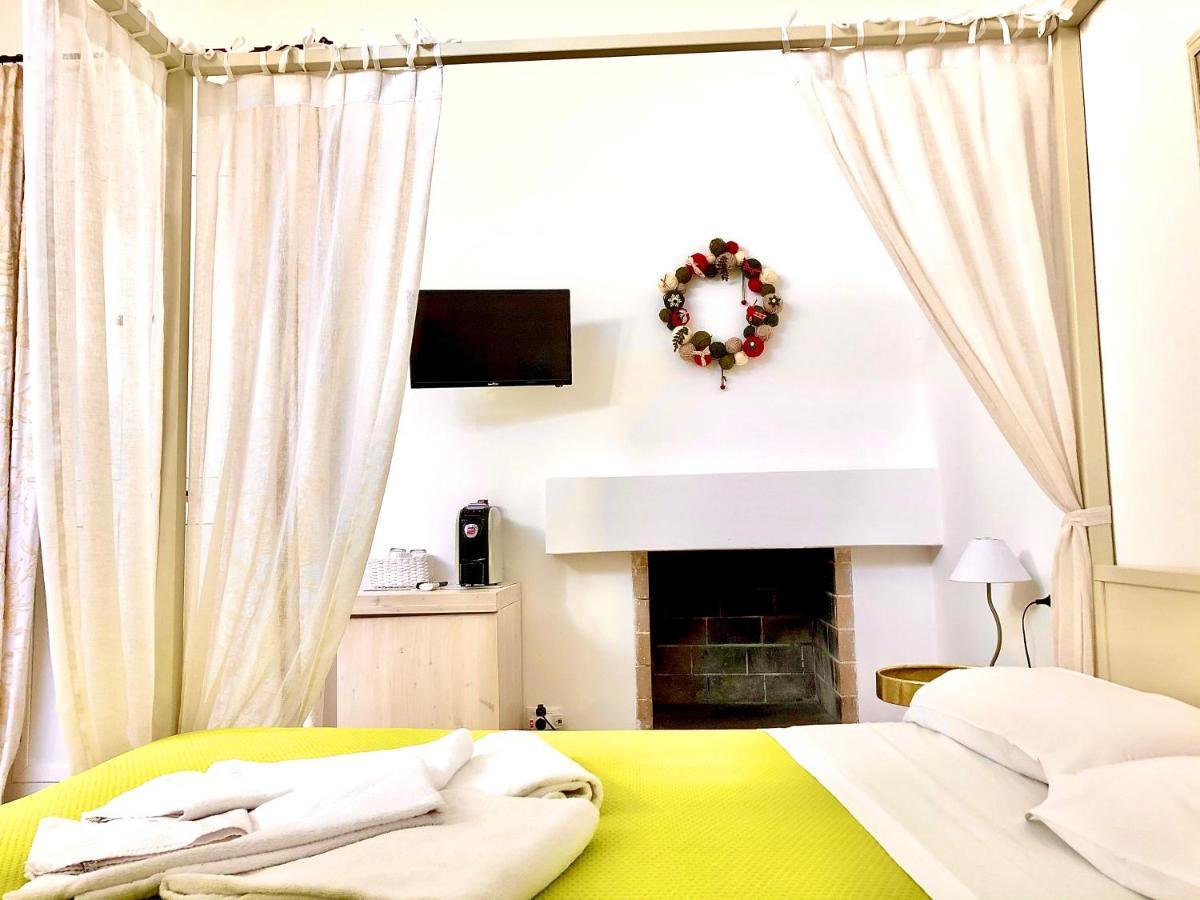 Bed and Breakfast Relais Trulli Le Icone à Ostuni Extérieur photo